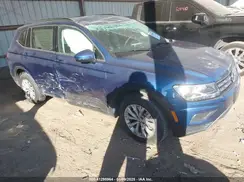3VV1B7AX9JM047630 2018 VOLKSWAGEN TIGUAN