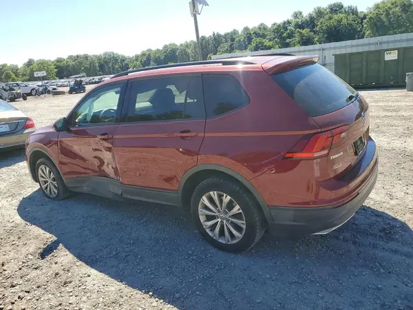 3VV1B7AX9JM064847 2018 VOLKSWAGEN TIGUAN - Image 2
