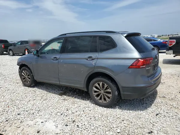 3VV1B7AX9JM068669 2018 VOLKSWAGEN TIGUAN - Image 2