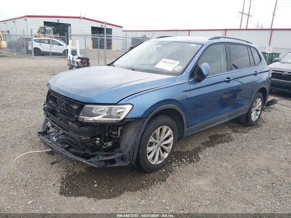 3VV1B7AX9JM073029 2018 VOLKSWAGEN TIGUAN - Image 2