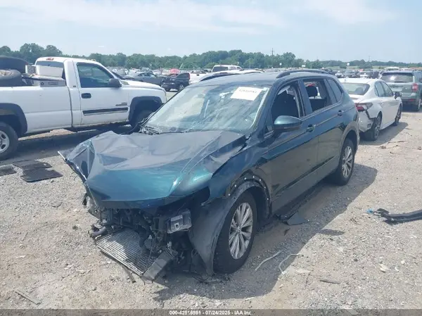 3VV1B7AX9JM085939 2018 VOLKSWAGEN TIGUAN - Image 2