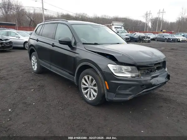 3VV1B7AX9JM091210 2018 VOLKSWAGEN TIGUAN - Image 1