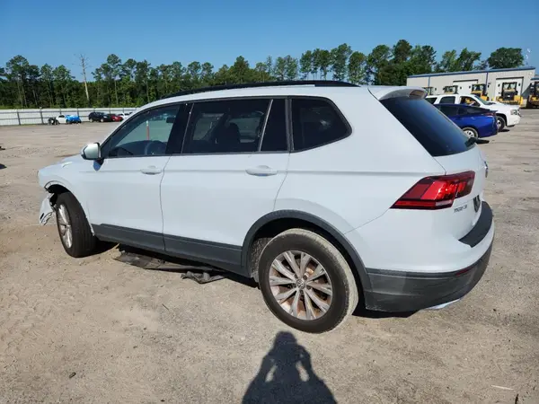 3VV1B7AX9JM091885 2018 VOLKSWAGEN TIGUAN - Image 2