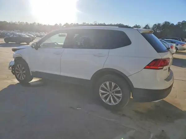 3VV1B7AX9JM111505 2018 VOLKSWAGEN TIGUAN - Image 2