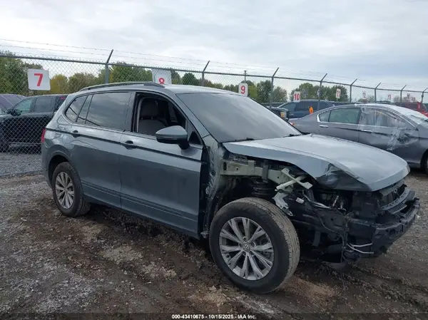 3VV1B7AX9JM119202 2018 VOLKSWAGEN TIGUAN - Image 1