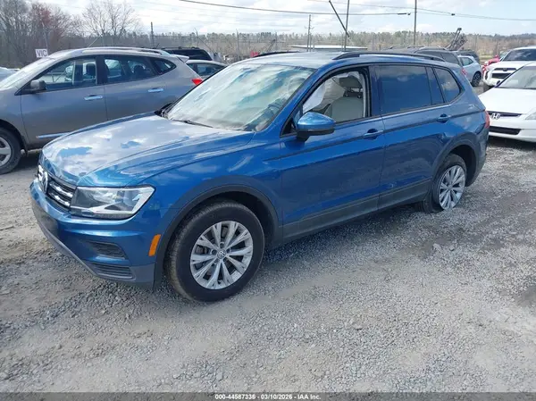 3VV1B7AX9JM170165 2018 VOLKSWAGEN TIGUAN - Image 2