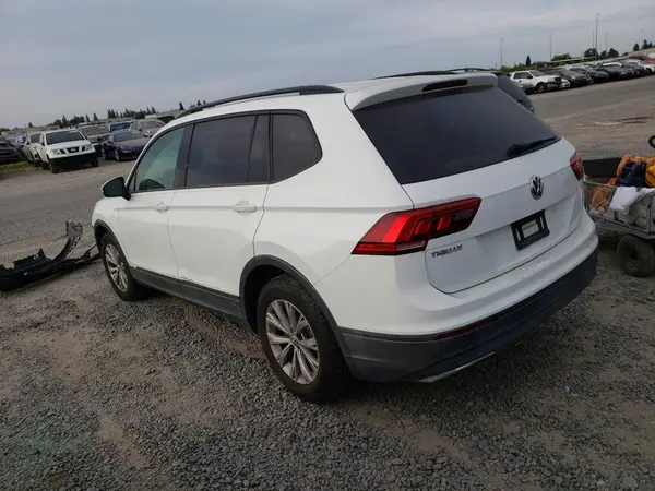 3VV1B7AX9KM087353 2019 VOLKSWAGEN TIGUAN - Image 2
