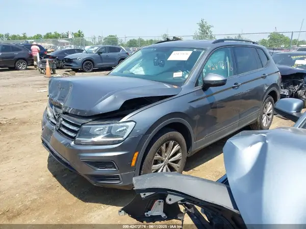 3VV1B7AX9KM145963 2019 VOLKSWAGEN TIGUAN - Image 2
