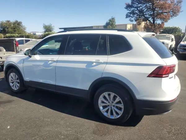 3VV1B7AX9KM194080 2019 VOLKSWAGEN TIGUAN - Image 2