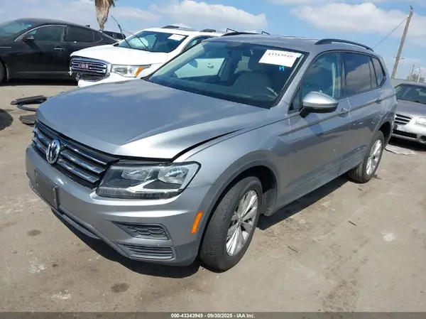 3VV1B7AX9KM195455 2019 VOLKSWAGEN TIGUAN - Image 2