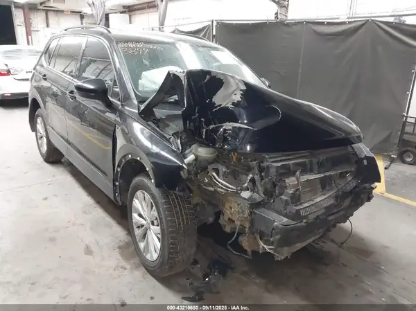 3VV1B7AX9LM083899 2020 VOLKSWAGEN TIGUAN - Image 1