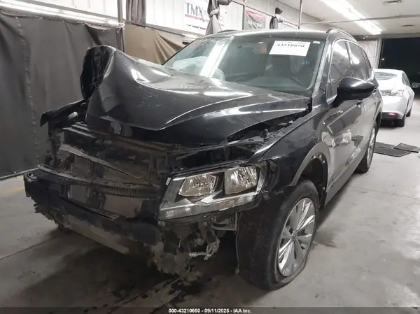 3VV1B7AX9LM083899 2020 VOLKSWAGEN TIGUAN - Image 2