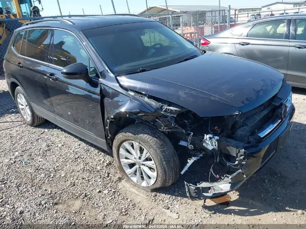 3VV1B7AX9LM121874 2020 VOLKSWAGEN TIGUAN - Image 1