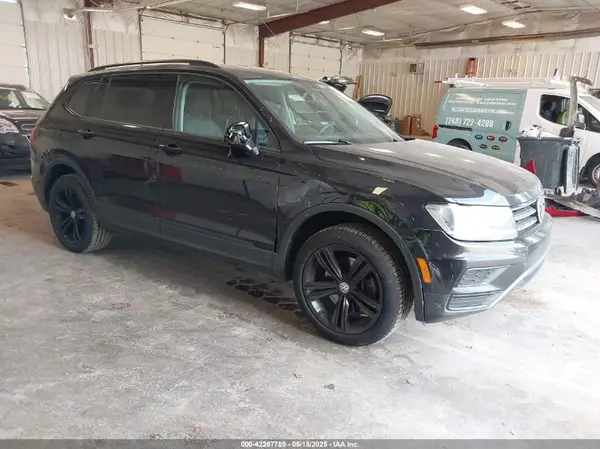 3VV1B7AX9LM177409 2020 VOLKSWAGEN TIGUAN - Image 1