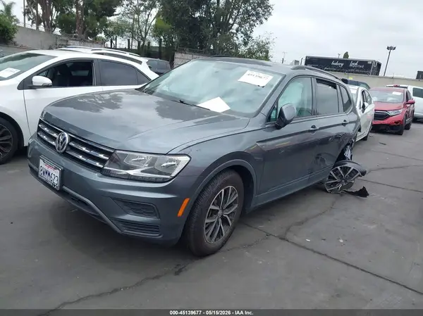 3VV1B7AX9MM011375 2021 VOLKSWAGEN TIGUAN - Image 2