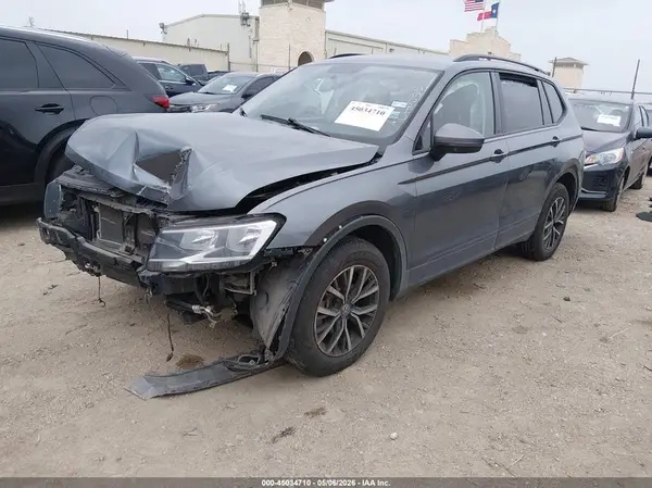 3VV1B7AX9MM037345 2021 VOLKSWAGEN TIGUAN - Image 2