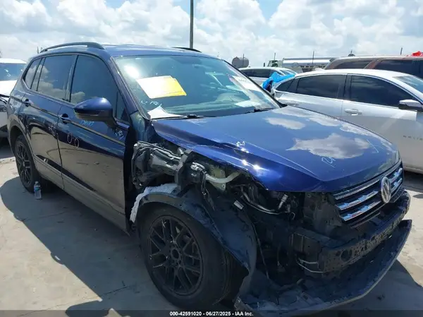 3VV1B7AX9MM042836 2021 VOLKSWAGEN TIGUAN - Image 1