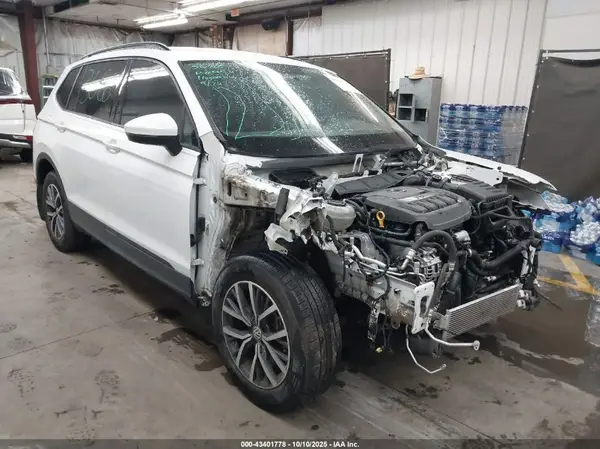 3VV1B7AX9MM068014 2021 VOLKSWAGEN TIGUAN - Image 1