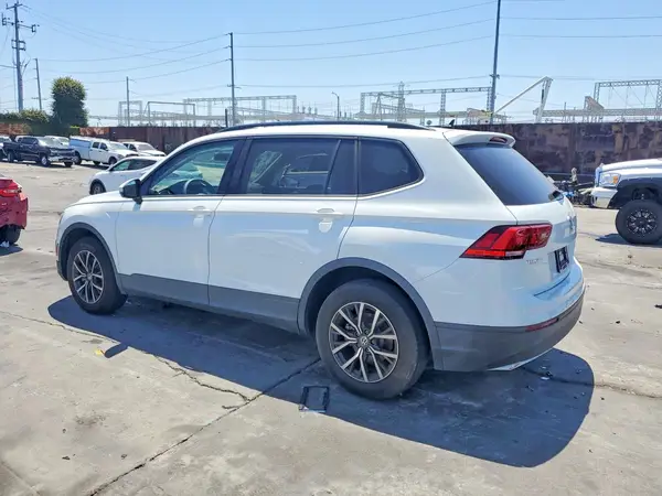 3VV1B7AX9MM077974 2021 VOLKSWAGEN TIGUAN - Image 2