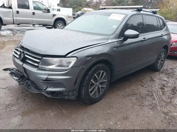 3VV1B7AX9MM117017 2021 VOLKSWAGEN TIGUAN - Image 2