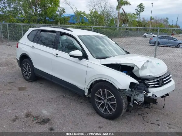 3VV1B7AX9MM119690 2021 VOLKSWAGEN TIGUAN - Image 1