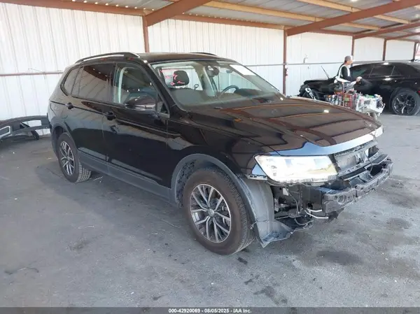 3VV1B7AX9MM145075 2021 VOLKSWAGEN TIGUAN - Image 1