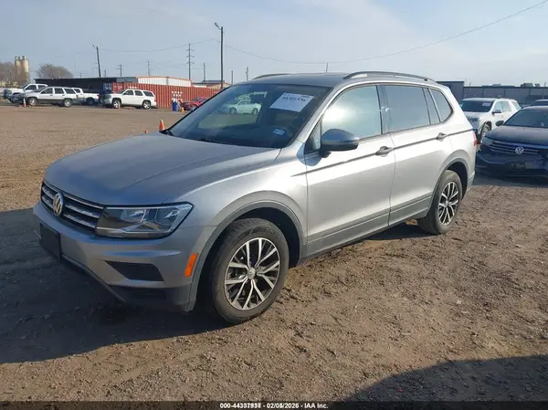 3VV1B7AX9MM145920 2021 VOLKSWAGEN TIGUAN - Image 2