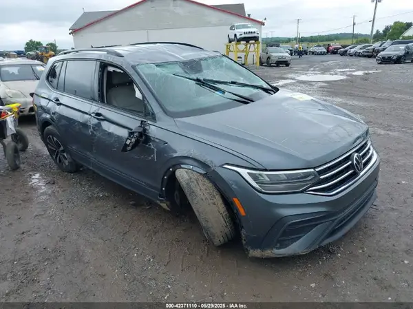 3VV1B7AX9NM005125 2022 VOLKSWAGEN TIGUAN - Image 1