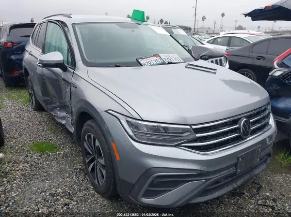 3VV1B7AX9NM042224 2022 VOLKSWAGEN TIGUAN - Image 1