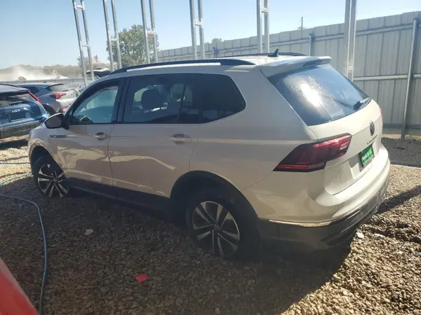 3VV1B7AX9NM050985 2022 VOLKSWAGEN TIGUAN - Image 2