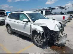 3VV1B7AXXJM017150 2018 VOLKSWAGEN TIGUAN
