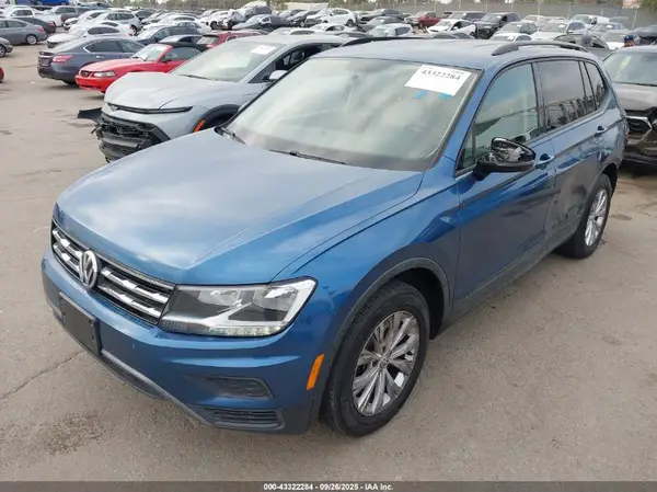 3VV1B7AXXJM057843 2018 VOLKSWAGEN TIGUAN - Image 2
