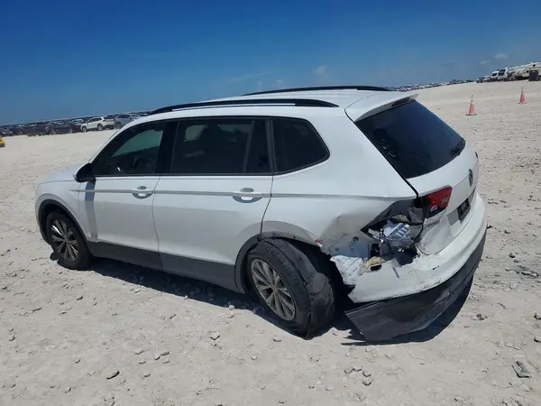 3VV1B7AXXJM087585 2018 VOLKSWAGEN TIGUAN - Image 2