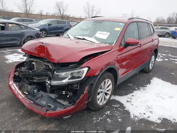 3VV1B7AXXJM091572 2018 VOLKSWAGEN TIGUAN - Image 2