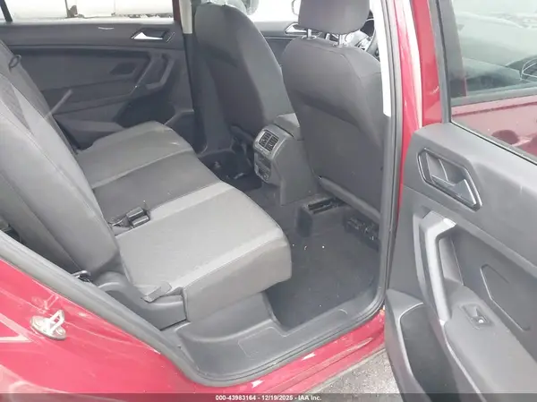3VV1B7AXXJM091572 2018 VOLKSWAGEN TIGUAN - Image 8