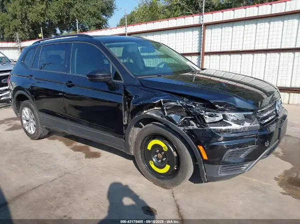 3VV1B7AXXJM115224 2018 VOLKSWAGEN TIGUAN - Image 1