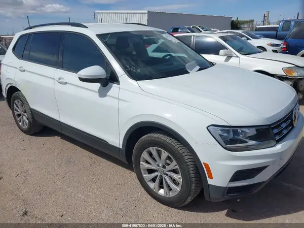 3VV1B7AXXKM056760 2019 VOLKSWAGEN TIGUAN - Image 1