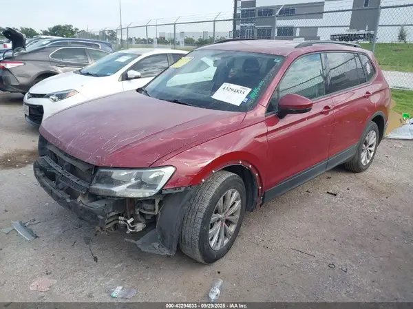 3VV1B7AXXKM075633 2019 VOLKSWAGEN TIGUAN - Image 2