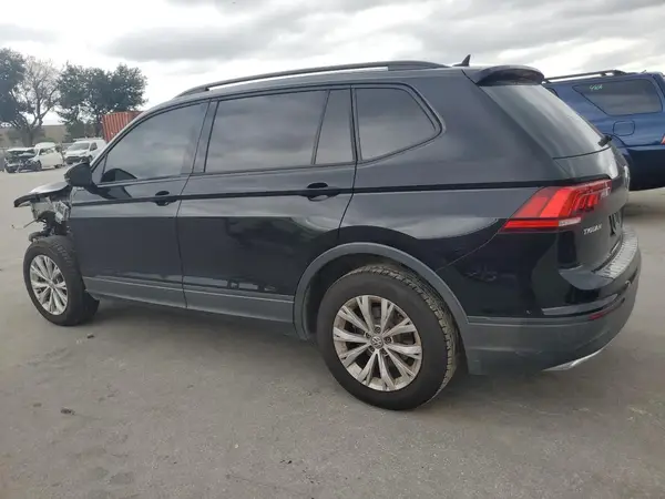 3VV1B7AXXLM025428 2020 VOLKSWAGEN TIGUAN - Image 2
