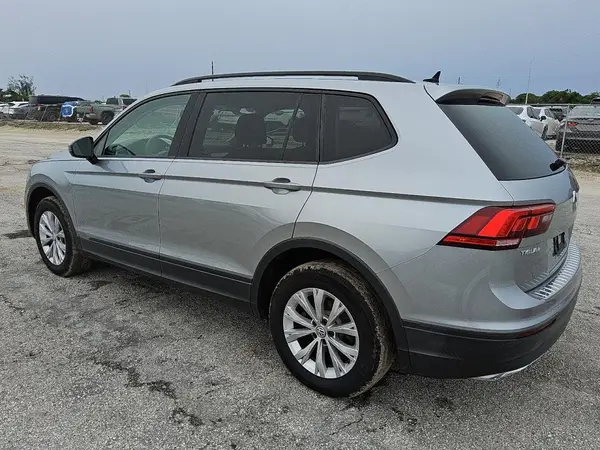 3VV1B7AXXLM038227 2020 VOLKSWAGEN TIGUAN - Image 2