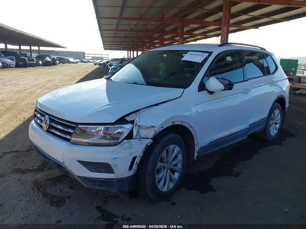 3VV1B7AXXLM048174 2020 VOLKSWAGEN TIGUAN - Image 2