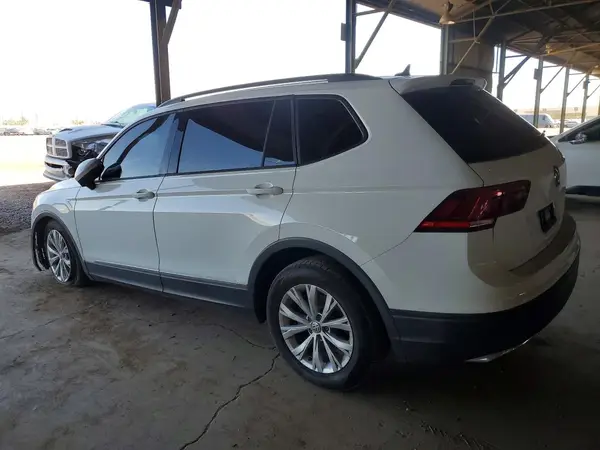 3VV1B7AXXLM121902 2020 VOLKSWAGEN TIGUAN - Image 2