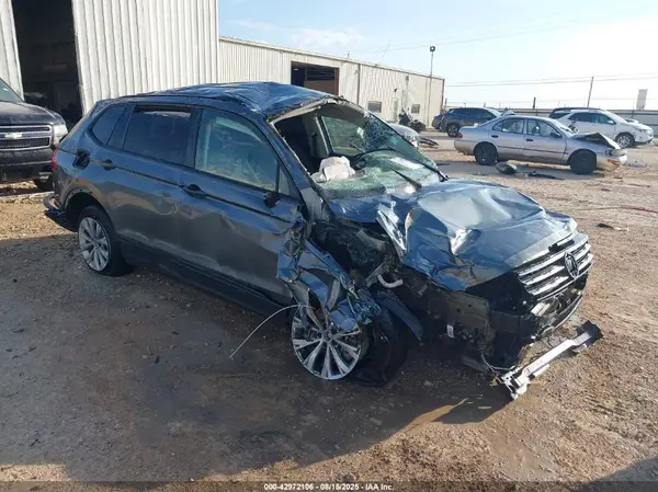 3VV1B7AXXLM129594 2020 VOLKSWAGEN TIGUAN - Image 1