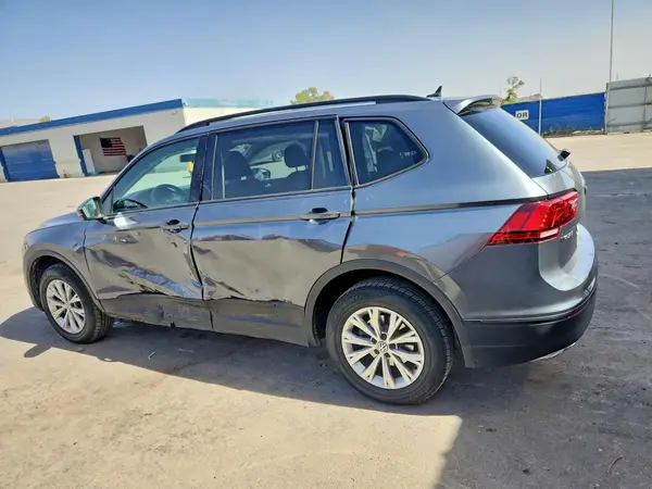 3VV1B7AXXLM134391 2020 VOLKSWAGEN TIGUAN - Image 2