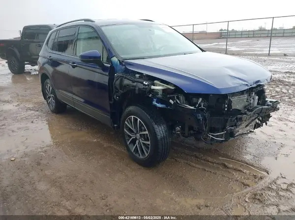 3VV1B7AXXMM002930 2021 VOLKSWAGEN TIGUAN - Image 1