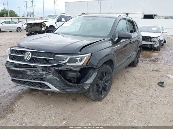 3VV1X7B21NM008881 2022 VOLKSWAGEN TAOS - Image 2