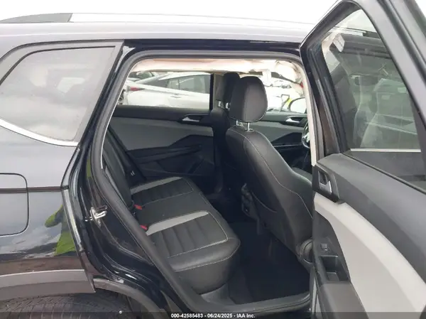 3VV1X7B21NM008881 2022 VOLKSWAGEN TAOS - Image 8