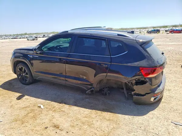 3VV1X7B22NM014897 2022 VOLKSWAGEN TAOS - Image 2