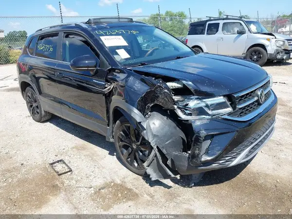 3VV1X7B24NM002069 2022 VOLKSWAGEN TAOS - Image 1