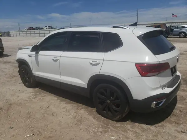 3VV1X7B27NM005628 2022 VOLKSWAGEN TAOS - Image 2